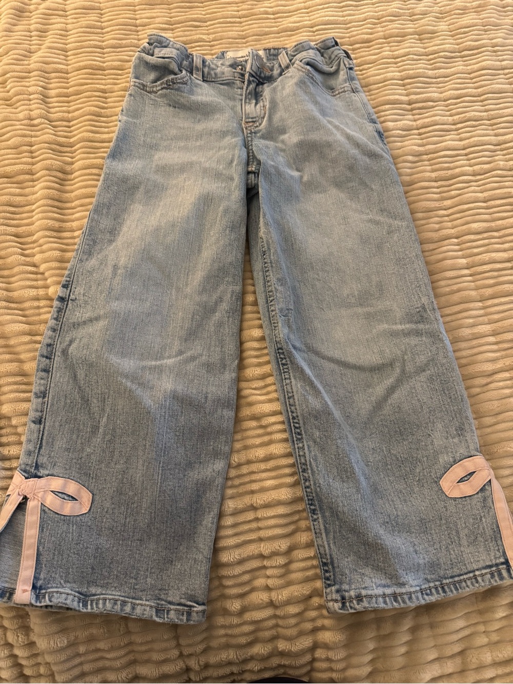 Light Blue Girls Wide-Leg Jeans with Pink Ribbon Detail 7/8 SHORT